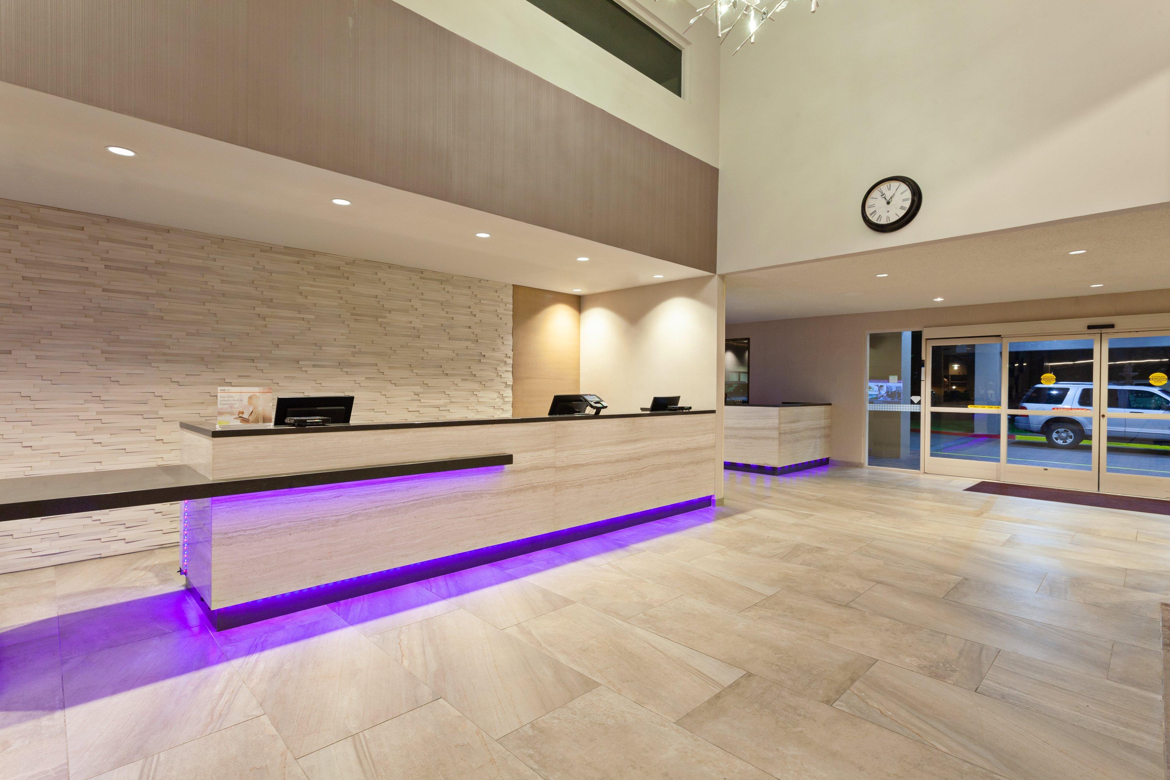 Crowne Plaza Silicon Valley North - Union City By Ihg Екстериор снимка